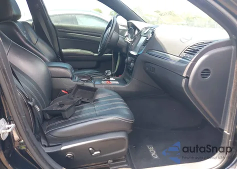 2014 Chrysler 300 S z USA, uszkodzony, nr VIN 2C3CCABG7EH264604